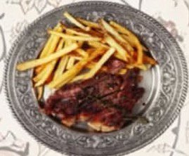 استيك لحم مع بطاطس