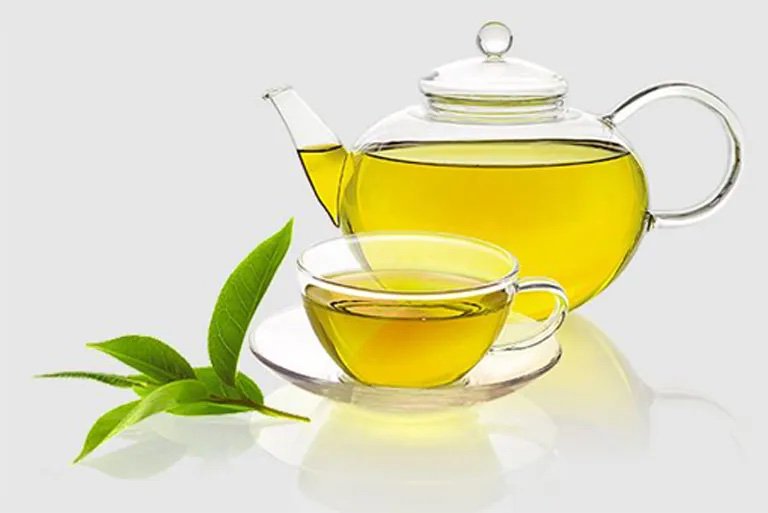 شاي أخضر أفغاني بالزعفران مع نقل
